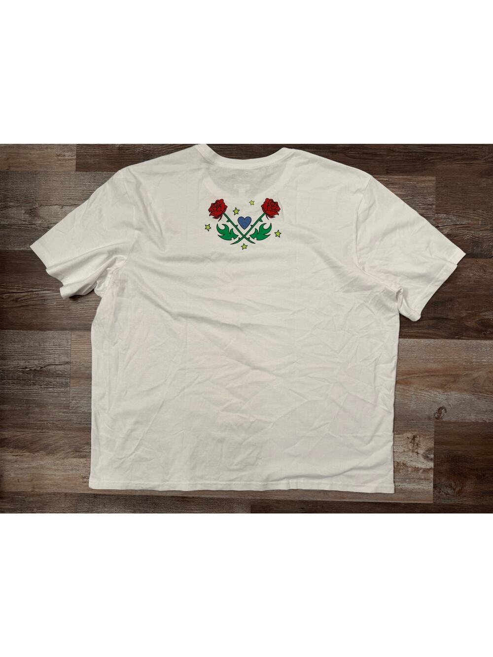 Happy Socks Happy Wrangler Short-Sleeve Tee is a white t-shirt in sz XXL